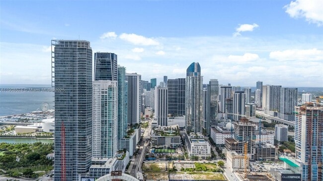 Building Photo - 851 NE 1st Ave