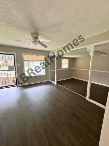 Building Photo - 4095 Haliburton St