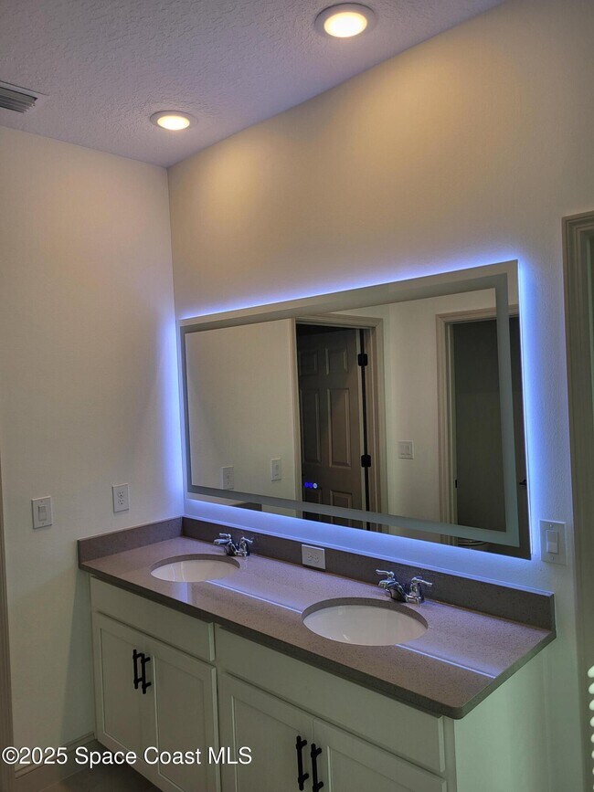 Building Photo - 5135 Quarryside Dr