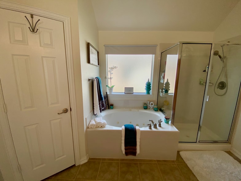 Building Photo - 4405 Vista Glen Ct