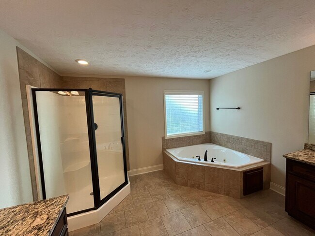 Building Photo - 1247 Cottage Pointe Ct