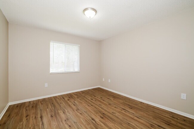 Building Photo - 1338 N Marcy Dr