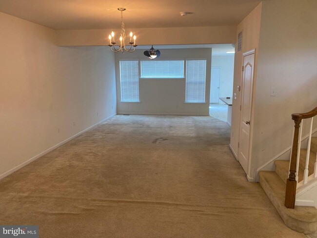 Building Photo - 1662 W Matisse Dr