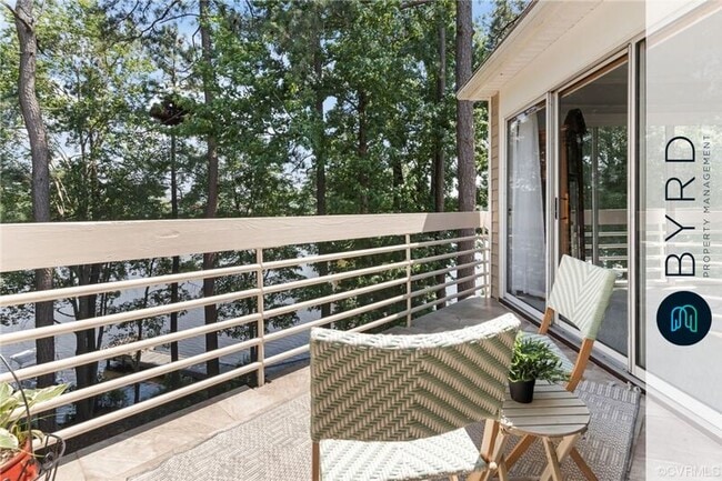Building Photo - 206 Water Pointe Ct