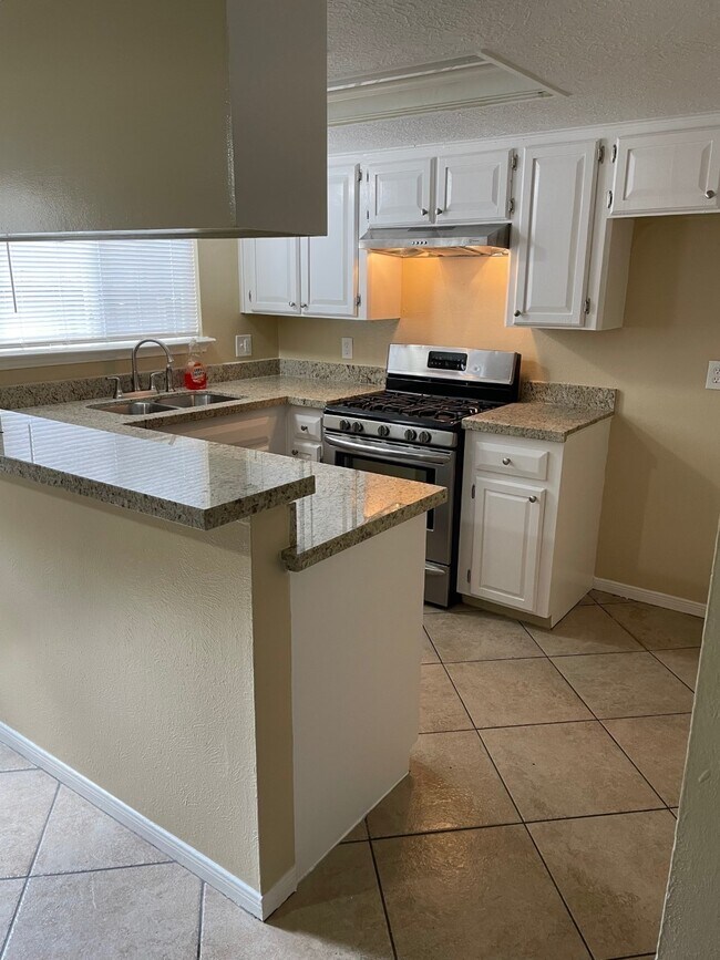 Building Photo - 2053 Country Village Blvd