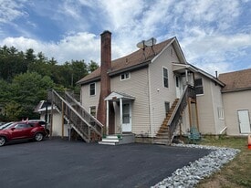 Building Photo - 990 S Main St