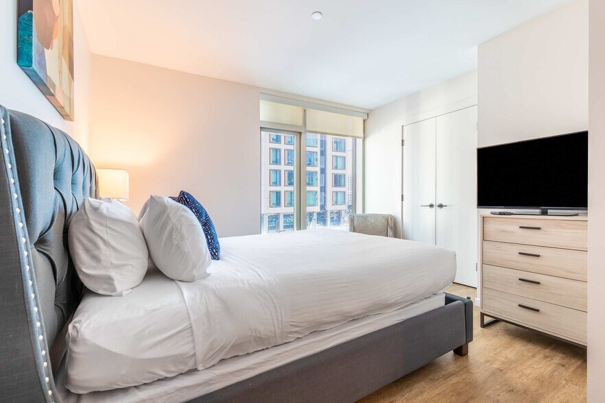 Building Photo - 131 Seaport Blvd
