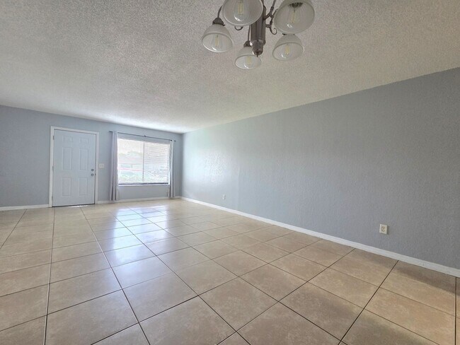 Building Photo - 605 Northlake Blvd