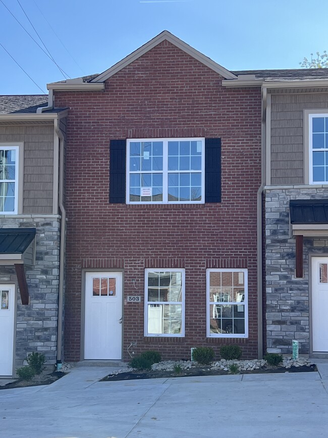 Primary Photo - 503 Station Ct