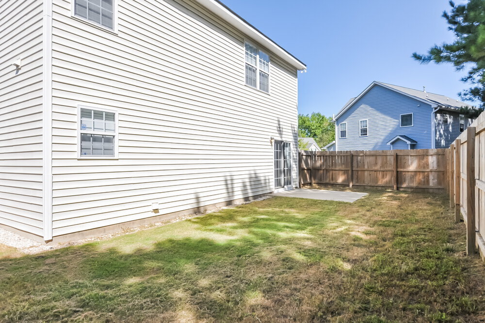 Building Photo - 717 Hay River St
