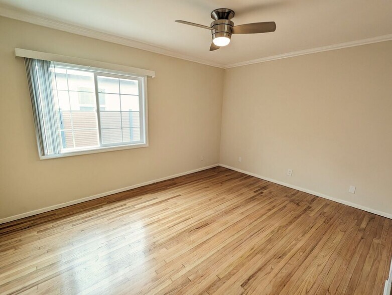 Building Photo - 2746 Thurman Ave.