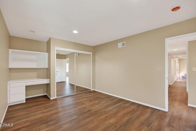 Building Photo - 1525 Fairway Dr