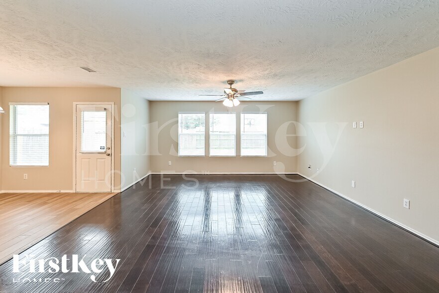 Building Photo - 11506 Moonlight Ridge Dr