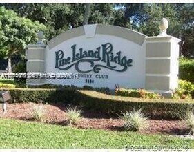 Building Photo - 9470 Live Oak Pl