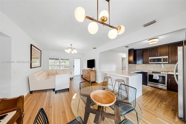 Building Photo - 172 Bentley Dr