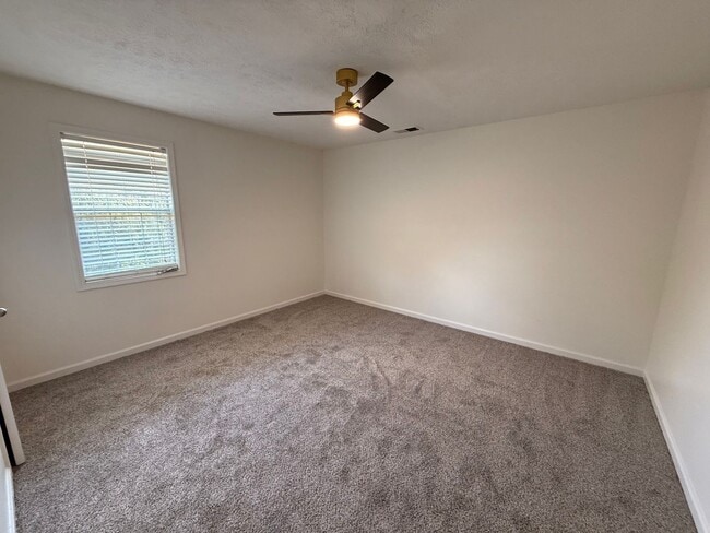 Building Photo - 112 Foxworth Dr