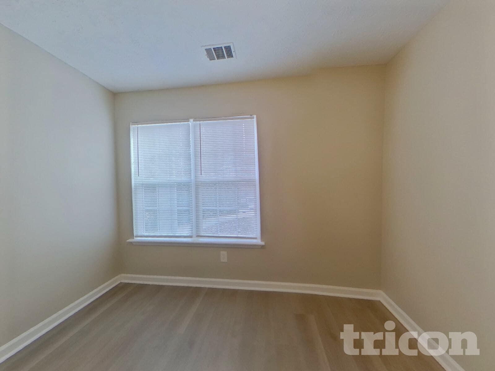 Building Photo - 4122 Autumn Lake Dr