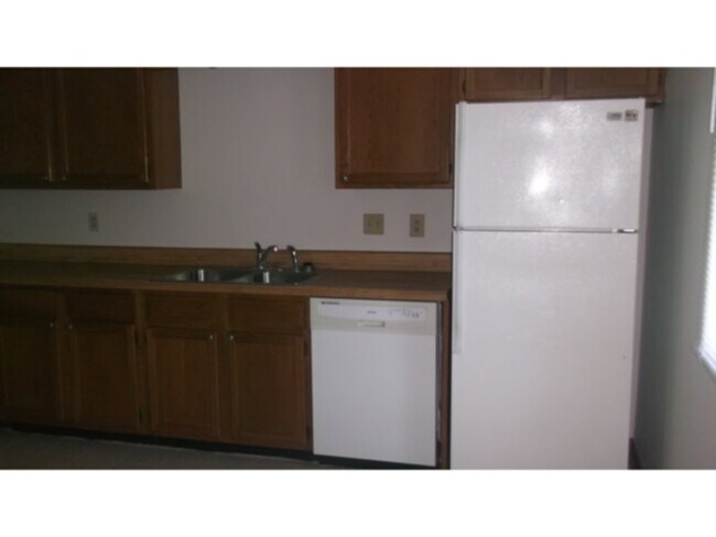 Building Photo - 410 Warrior Dr