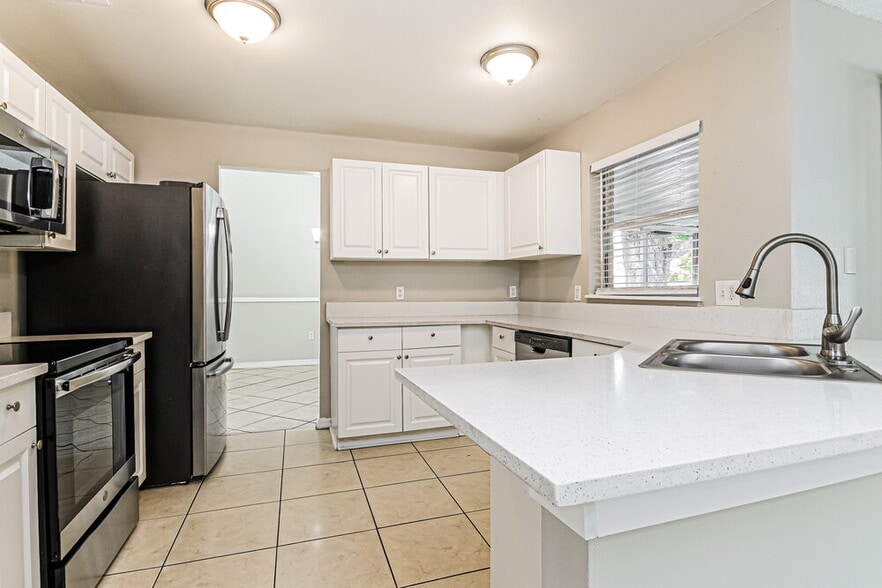 Building Photo - 103 Montclair Way