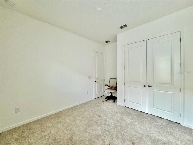 Building Photo - 827 Winterside Dr