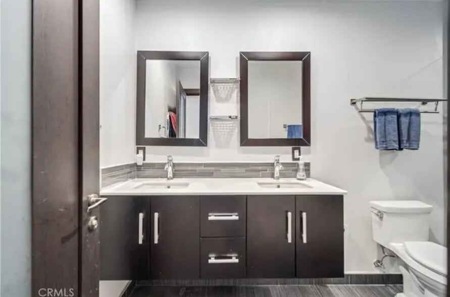 Building Photo - 4554 Meadow Pl