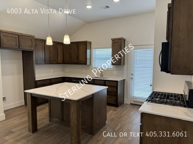 Building Photo - 4003 Alta Vis Dr