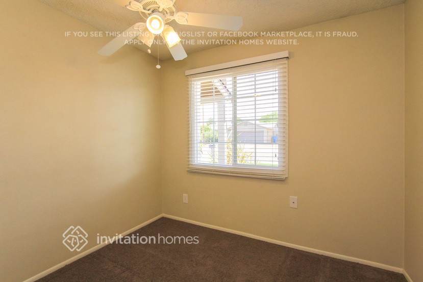 Building Photo - 3507 E Blanche Dr