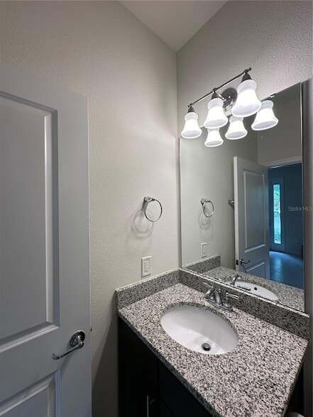 Building Photo - 527 Piazza Point