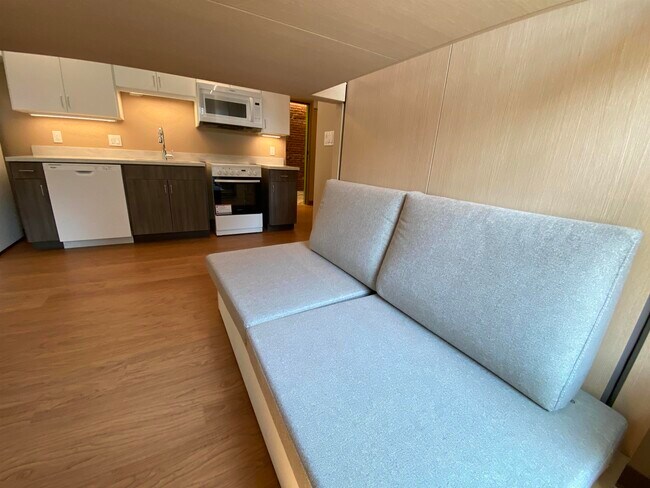 Building Photo - 83 Hanover St