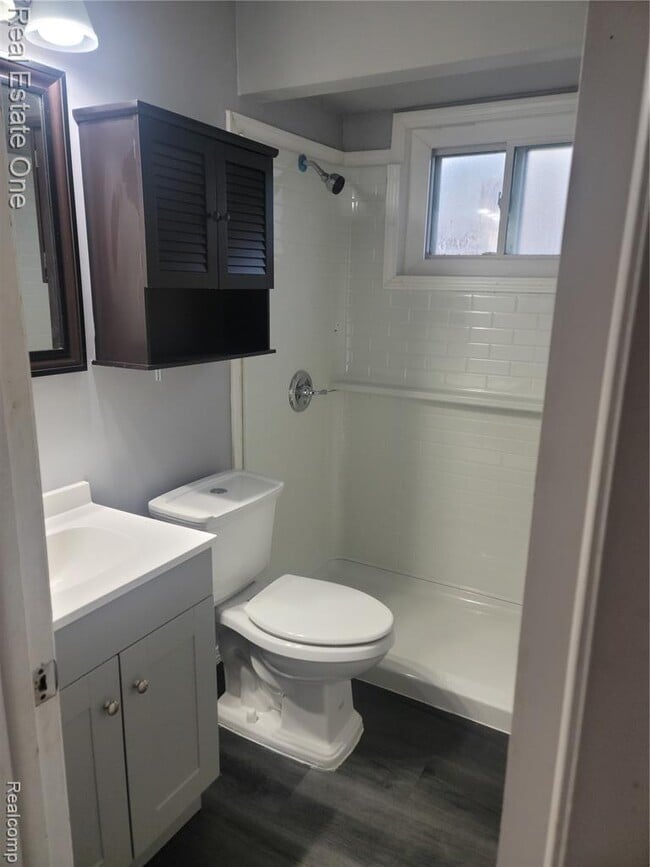 Building Photo - 314 Mary Ave