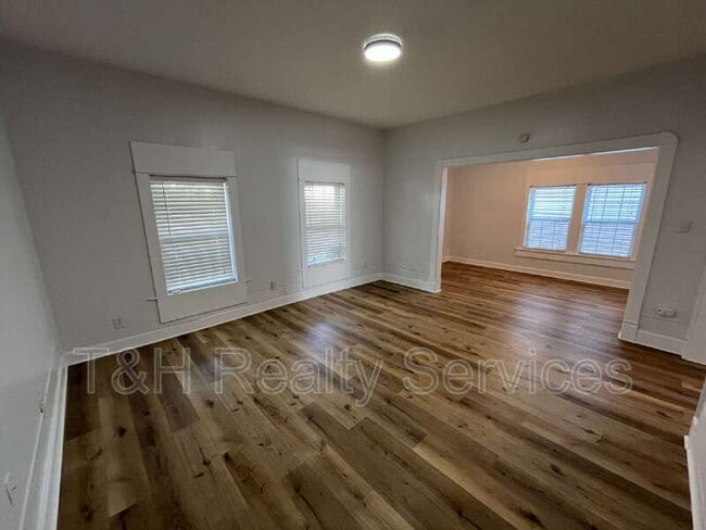 Building Photo - 2114 Webb St