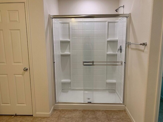 Building Photo - Two Story Home Across the Street from a Beautiful Park