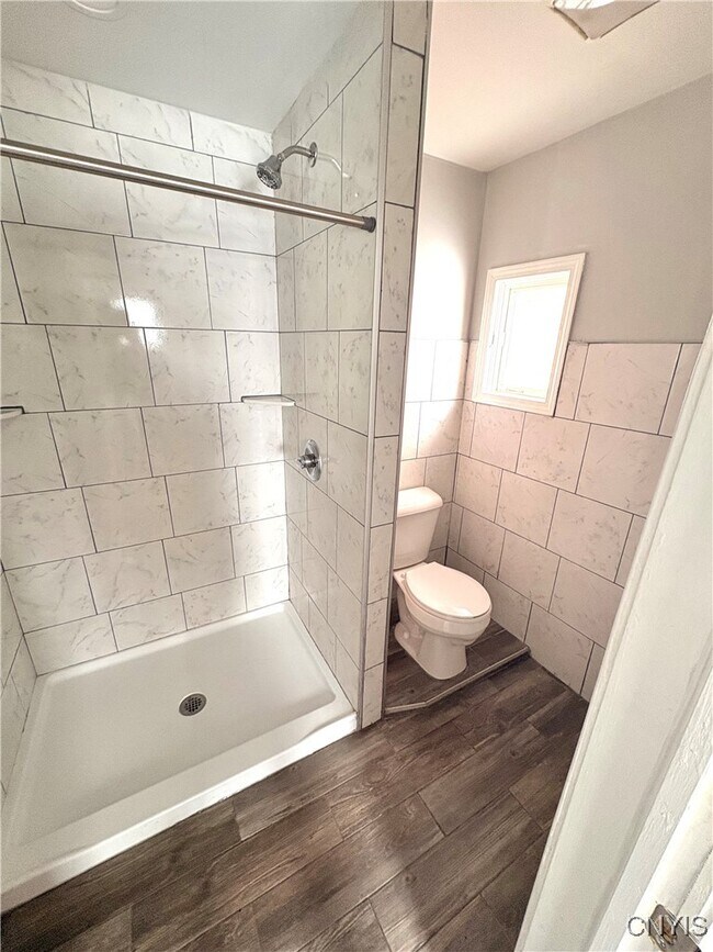 Building Photo - 90 Washington St