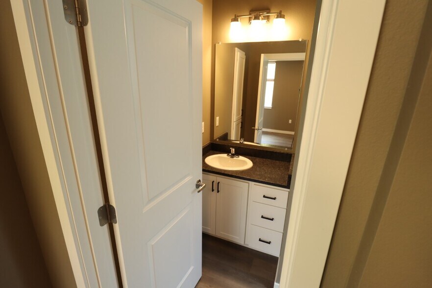 Building Photo - 6929 Osprey Ct SE