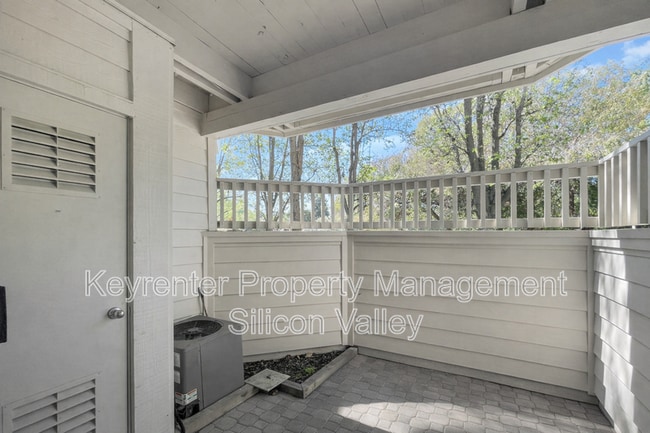 Building Photo - 602 Arcadia Terrace