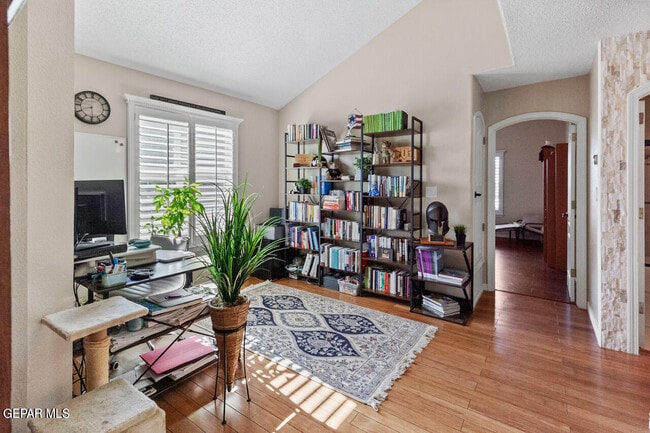 Building Photo - 3216 Tierra Palma Dr
