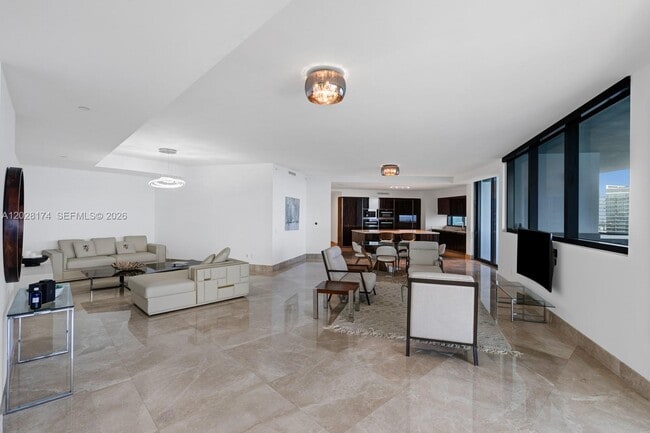 Building Photo - 18555 Collins Ave