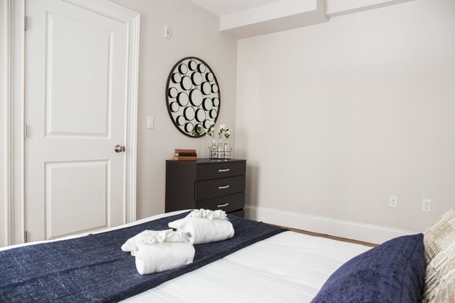 Building Photo - 126 Columbia Rd