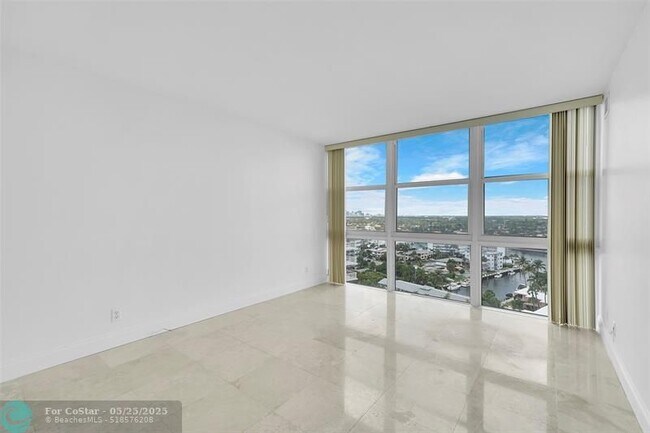 Building Photo - 2841 N Ocean Blvd