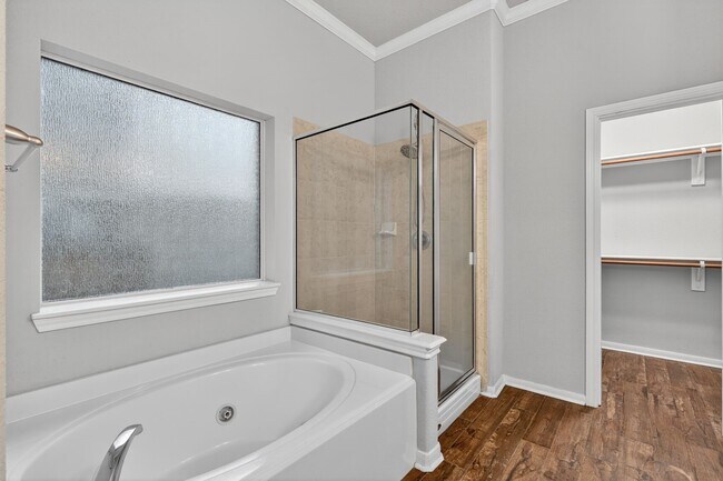 Building Photo - 26 Ebony Oaks Pl