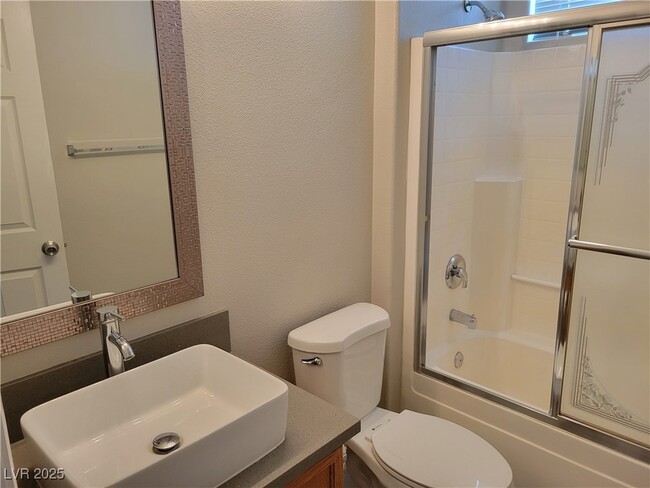 Building Photo - 2809 El Cubano Ct