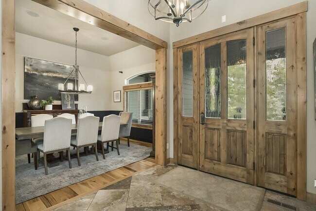 Building Photo - Westside custom home with high end craftsm...