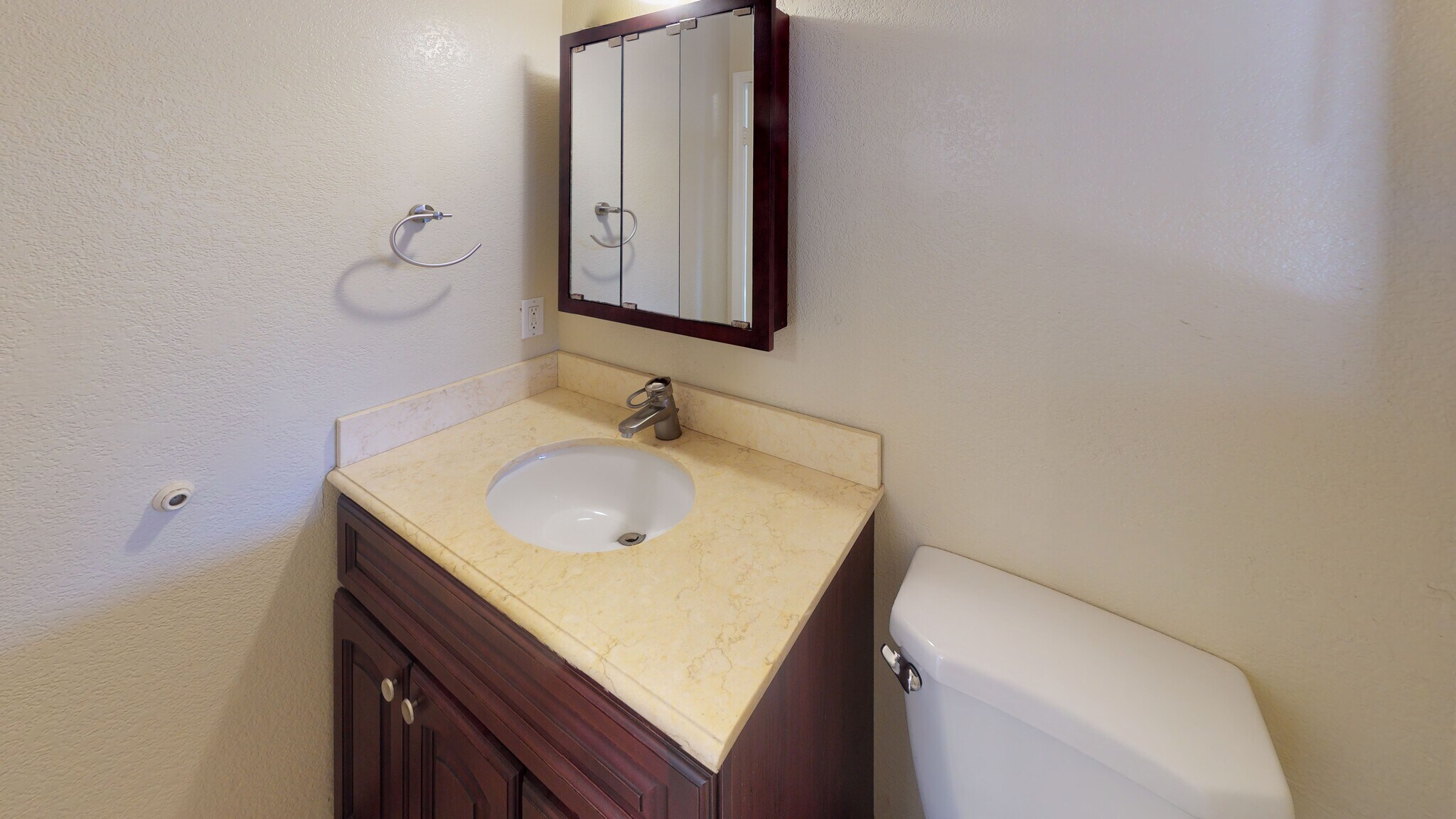 Building Photo - 669 35th St