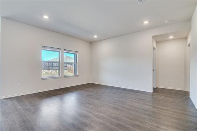 Building Photo - 611 Chuck Wagon Dr