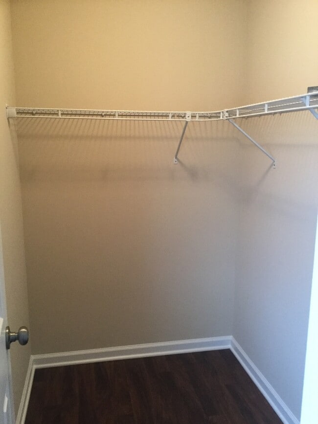 Building Photo - Newly Renovated 1 bedroom/1 bath in Williamsburg