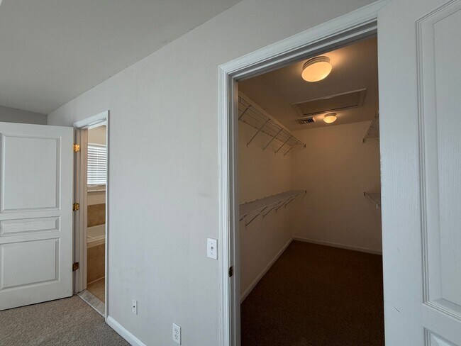 Building Photo - 1108 Harding Cir