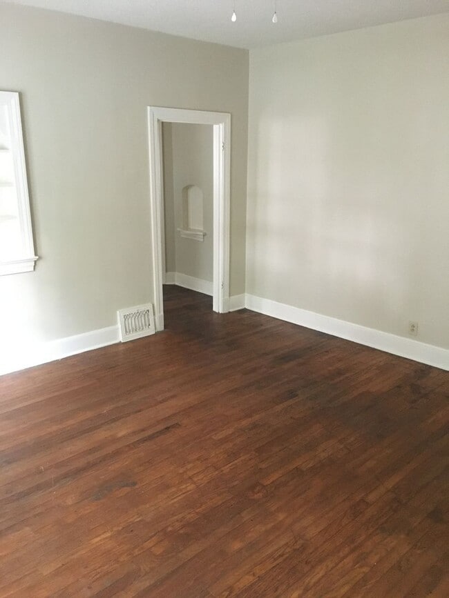 Building Photo - 1143 A&amp;B N Broad St.