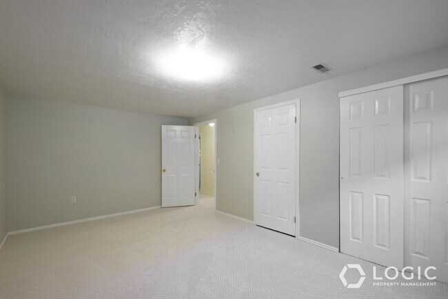 Building Photo - Spacious Home in Tooele!