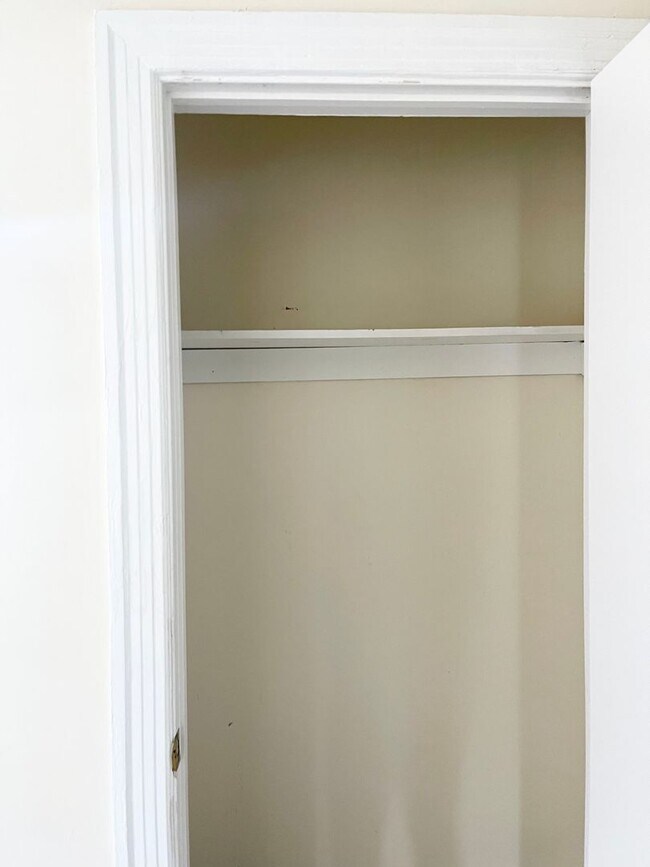 Building Photo - 5119 Hazel Ave