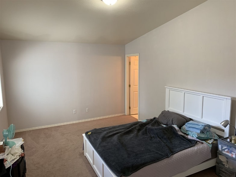 Building Photo - 355 Ruby Ln